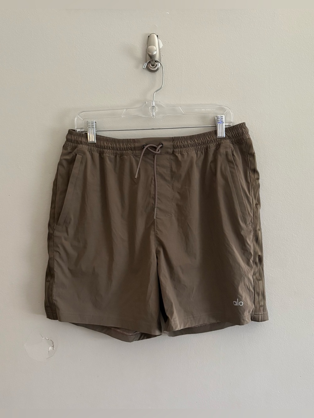 Alo Yoga Men's 5" Drawstring Shorts Athleisure Gym Wear | Size M